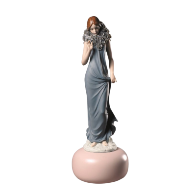 STATUETTE SOPHISTICATED ELEGANCE