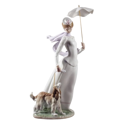 STATUETĂ LADY WITH SHAWL
